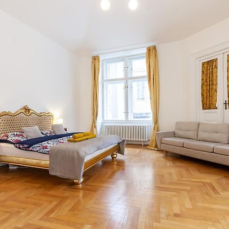 Apartment Malostranské Náměstí Praga Esterno foto