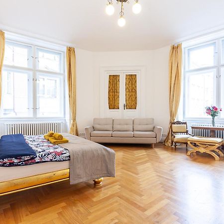 Apartment Malostranské Náměstí Praga Esterno foto