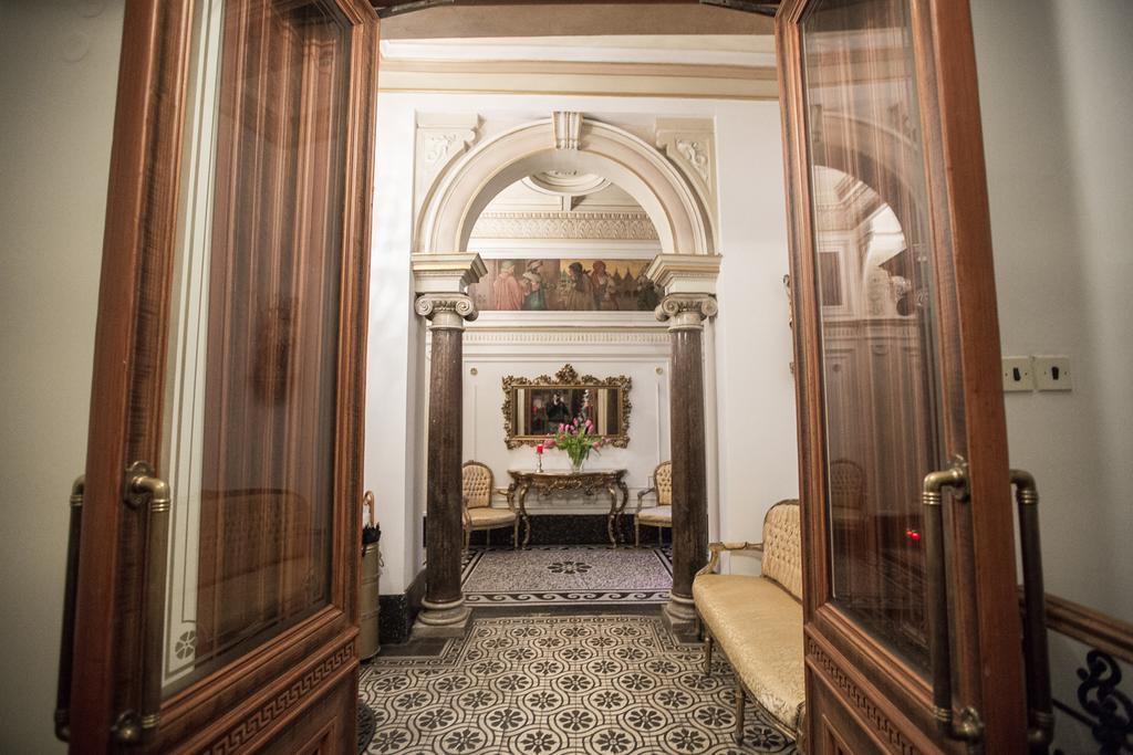 Apartment Malostranské Náměstí Praga Esterno foto