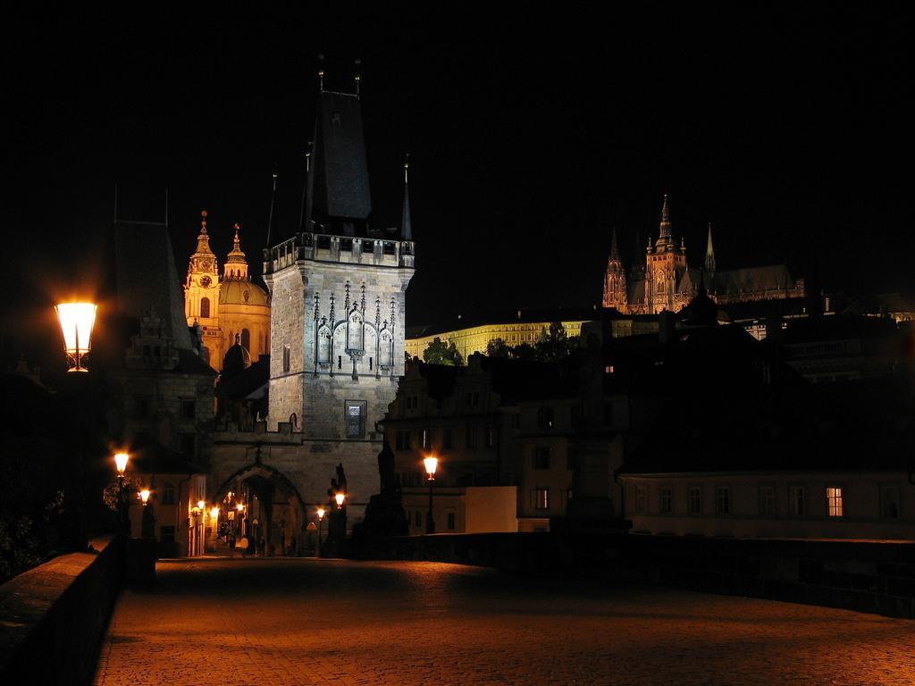 Apartment Malostranské Náměstí Praga Esterno foto